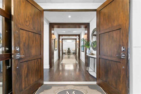 146 4TH Ave #600 ST PETERSBURG, FL 33701