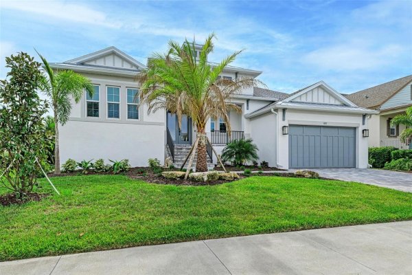 8211 37TH Ave Cir BRADENTON, FL 34209