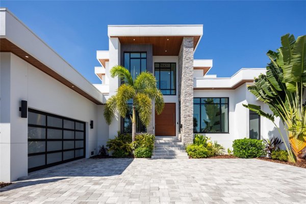 5237 61ST Ave ST PETERSBURG, FL 33715