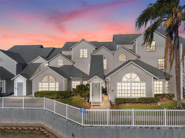 12231 ARMENIA GABLES Cir TAMPA, FL 33612