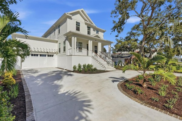 822 SNELL Isle Blvd ST PETERSBURG, FL 33704