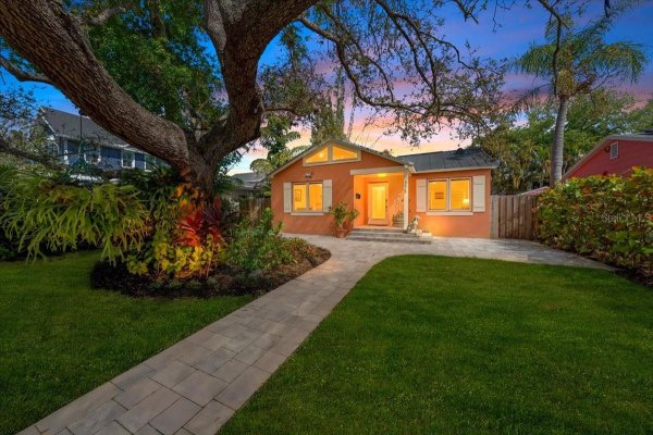 225 17TH Ave ST PETERSBURG, FL 33701