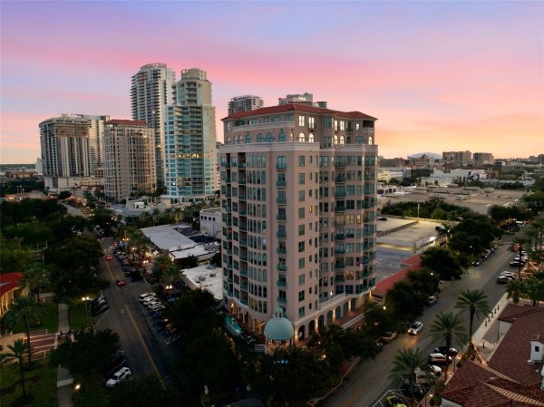 288 Bch Dr #10B ST PETERSBURG, FL 33701