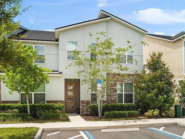 1521 CAREY PALM Cir KISSIMMEE, FL 34747