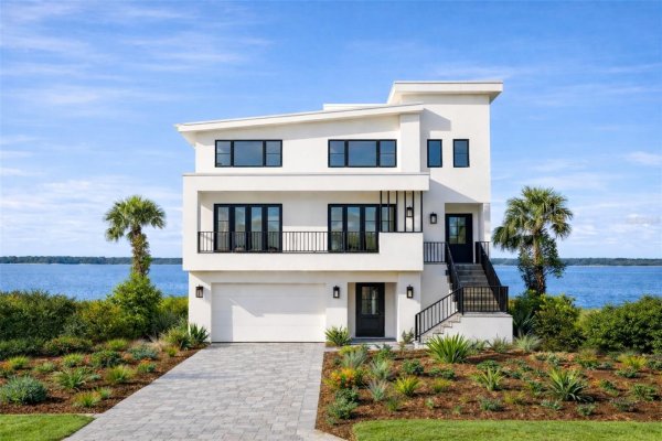 6043 Byu GRANDE Blvd ST PETERSBURG, FL 33703