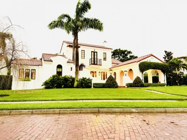 1234 W IVANHOE Blvd ORLANDO, FL 32804