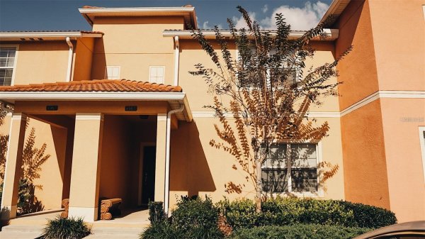 8961 BISMARCK PALM Rd KISSIMMEE, FL 34747