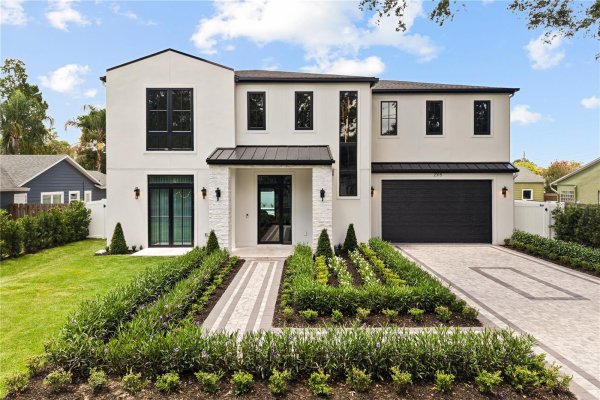 2315 WEBER St ORLANDO, FL 32803