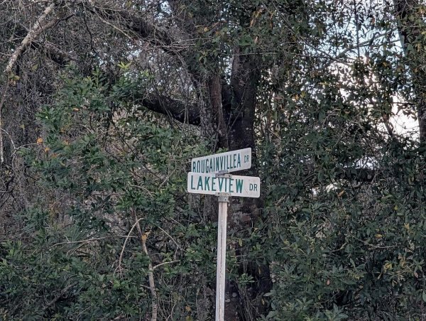 1005 BOUGAINVILLE Dr INDIAN LAKE ESTATES, FL 33855