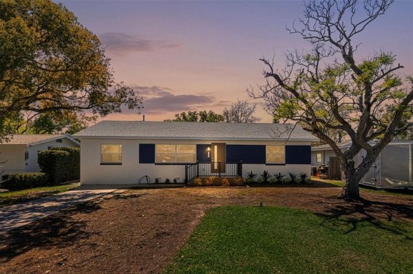 2221 Ter Dr CLEARWATER, FL 33765