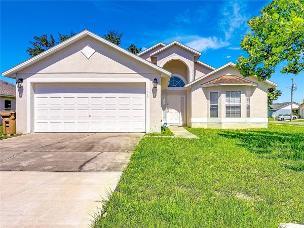 1036 DUDLEY Dr KISSIMMEE, FL 34758