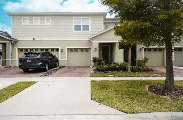 2749 PLEASANT CYPRESS Cir KISSIMMEE, FL 34741