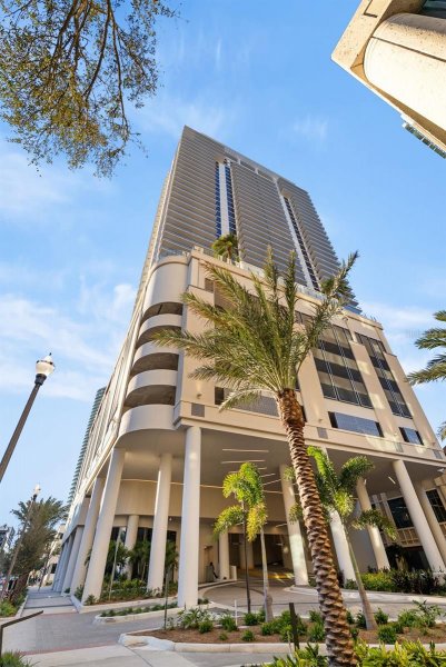 275 1ST Ave #3205 ST PETERSBURG, FL 33701