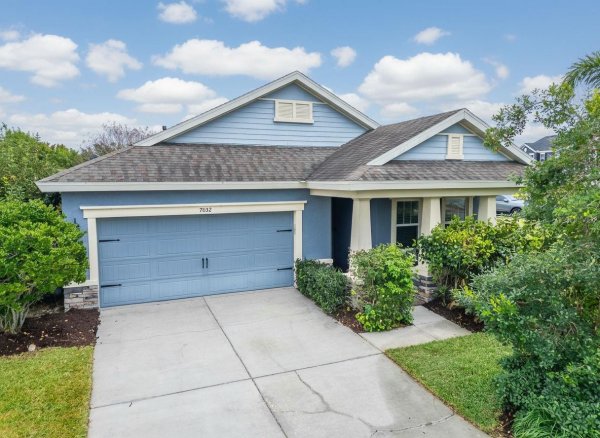 7032 OLD BENTON Dr APOLLO BEACH, FL 33572