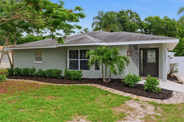 1533 SUFFOLK St ST PETERSBURG, FL 33710