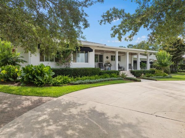 1410 POINSETTIA Ave ORLANDO, FL 32804