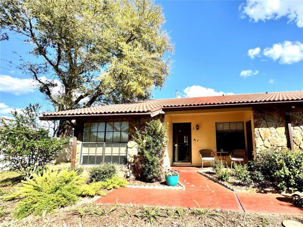 8636 SHADBLOW Ct #1 PORT RICHEY, FL 34668