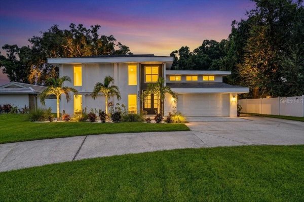 1709 ANASTASIA Way ST PETERSBURG, FL 33712