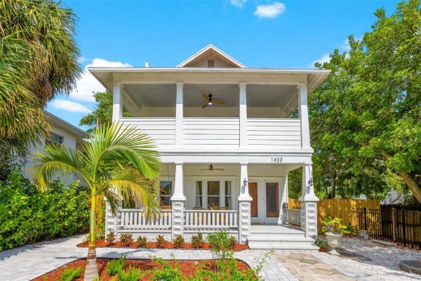 1423 Dr MARTIN LUTHER KING JR St ST PETERSBURG, FL 33704