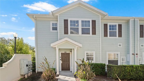 5350 DIPLOMAT Ct #104 KISSIMMEE, FL 34746