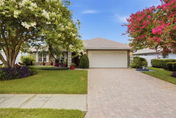 5113 PENNSBURY Dr TAMPA, FL 33624