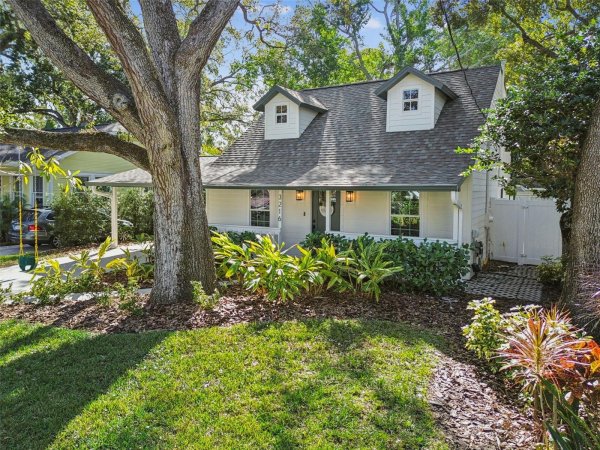 3216 W OAKELLAR Ave TAMPA, FL 33611