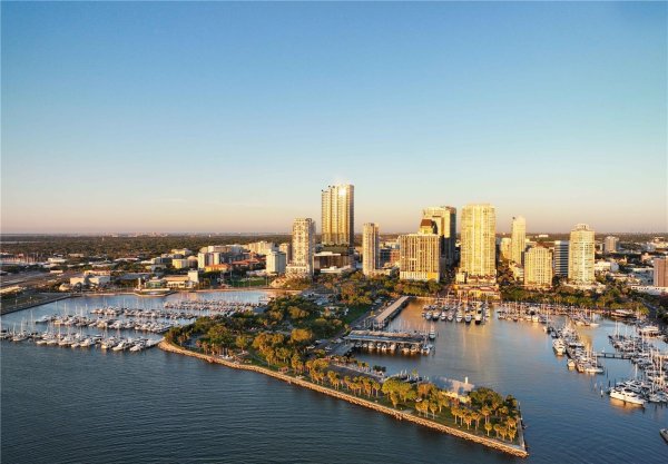 150 2ND Ave #2204 ST PETERSBURG, FL 33701
