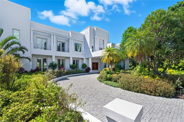 3315 BAY Shr Rd SARASOTA, FL 34234