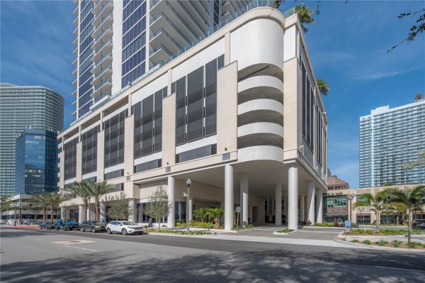 275 1ST Ave #1504 ST PETERSBURG, FL 33701