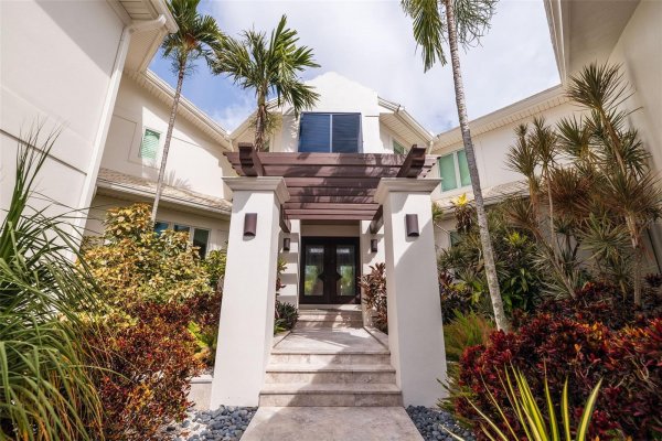 6152 52ND St ST PETERSBURG, FL 33715